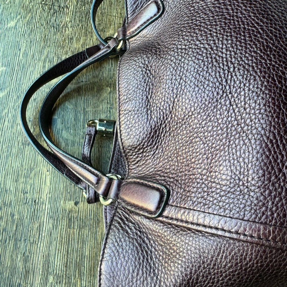 Gucci Pebbled Leather Satchel in Deep Burgundy with Tassel - Picture 5 of 12